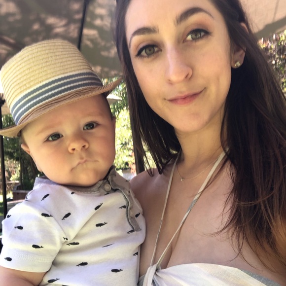 Meet your Posher, Sierra - Picture 3 of 4